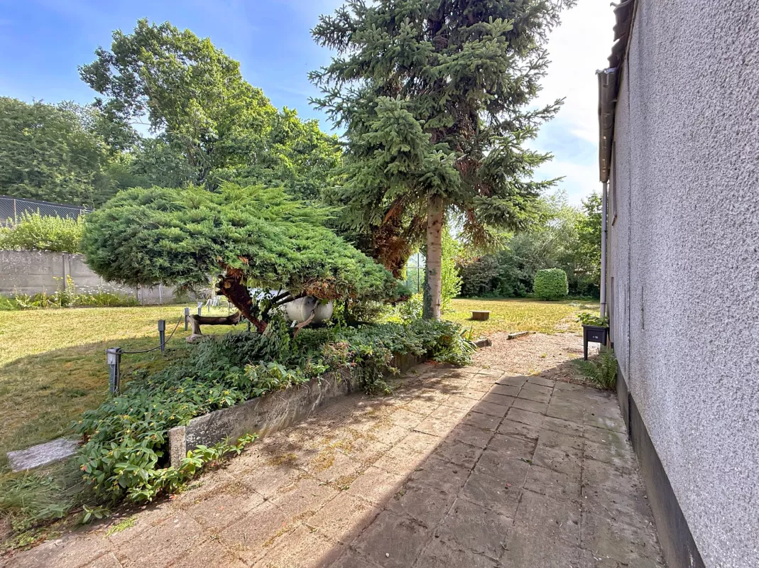 Image de Maison RENOVEE de 230 m² + Un espace de 185 m² A RENOVER - Nethen