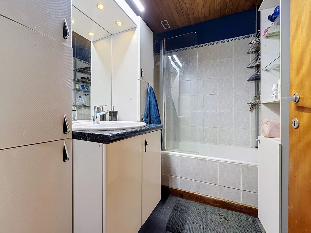 Image de MAISON DE RAPPORT A RENOVER - 5 UNITES - ETTERBEEK