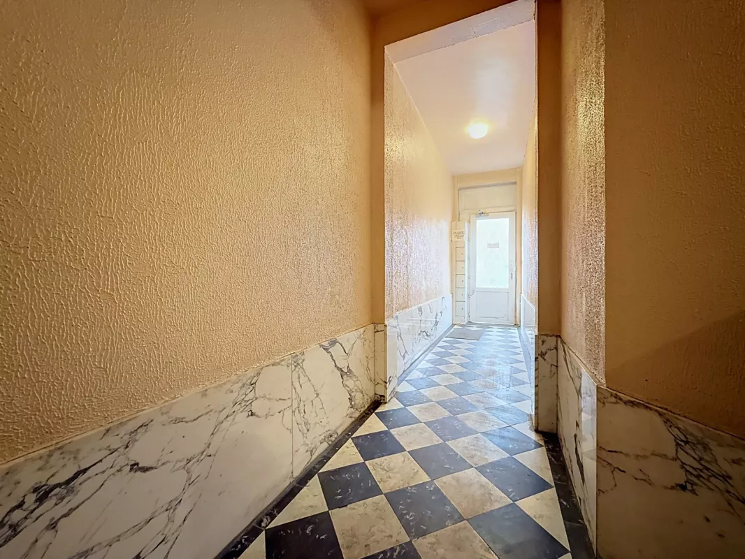 Image de MAISON DE RAPPORT A RENOVER - 5 UNITES - ETTERBEEK