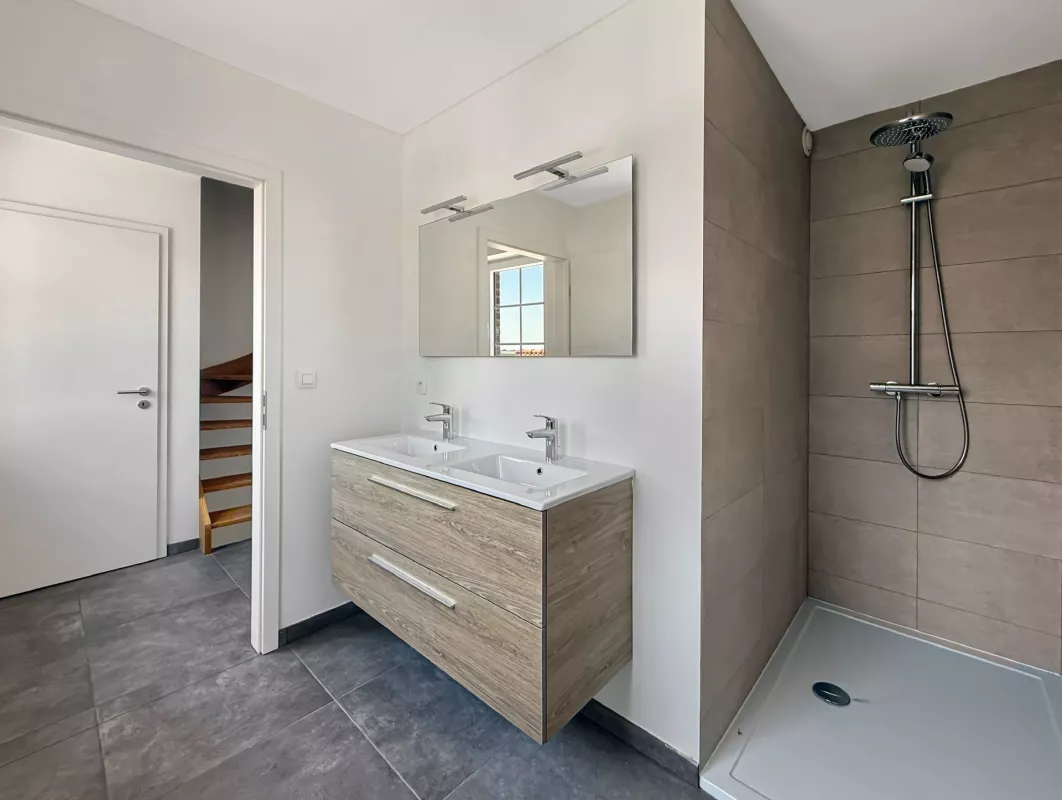 Image de VILLA NEUVE A BEAUVECHAIN - VUE SUR LES CHAMPS - BEAUVECHAIN