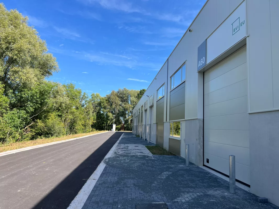Image de ENTREPOT NEUF A NIVELLES - NIVELLES
